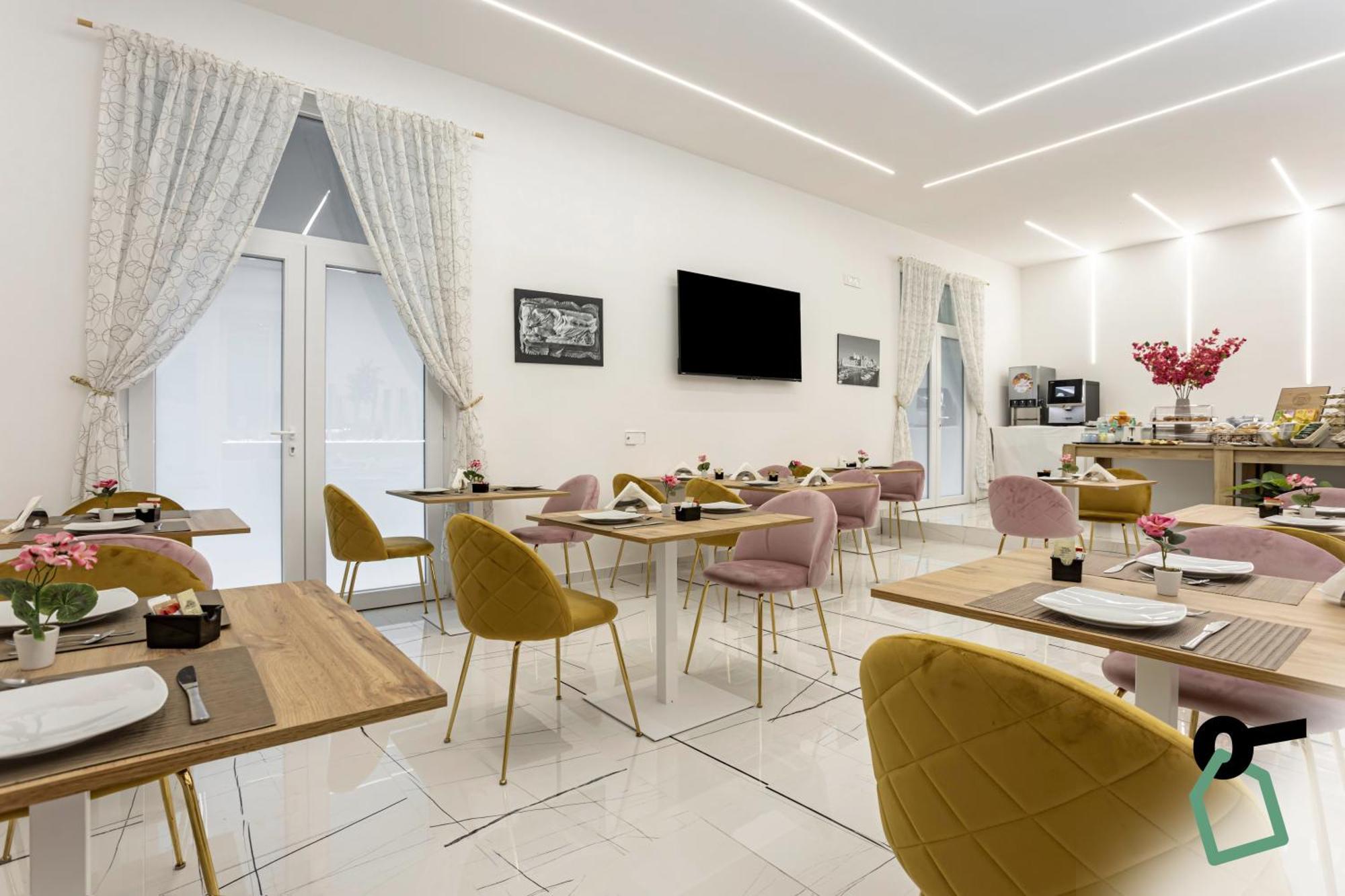 Hotiday Room Collection - Napoli Sant'Arcangelo Exterior photo