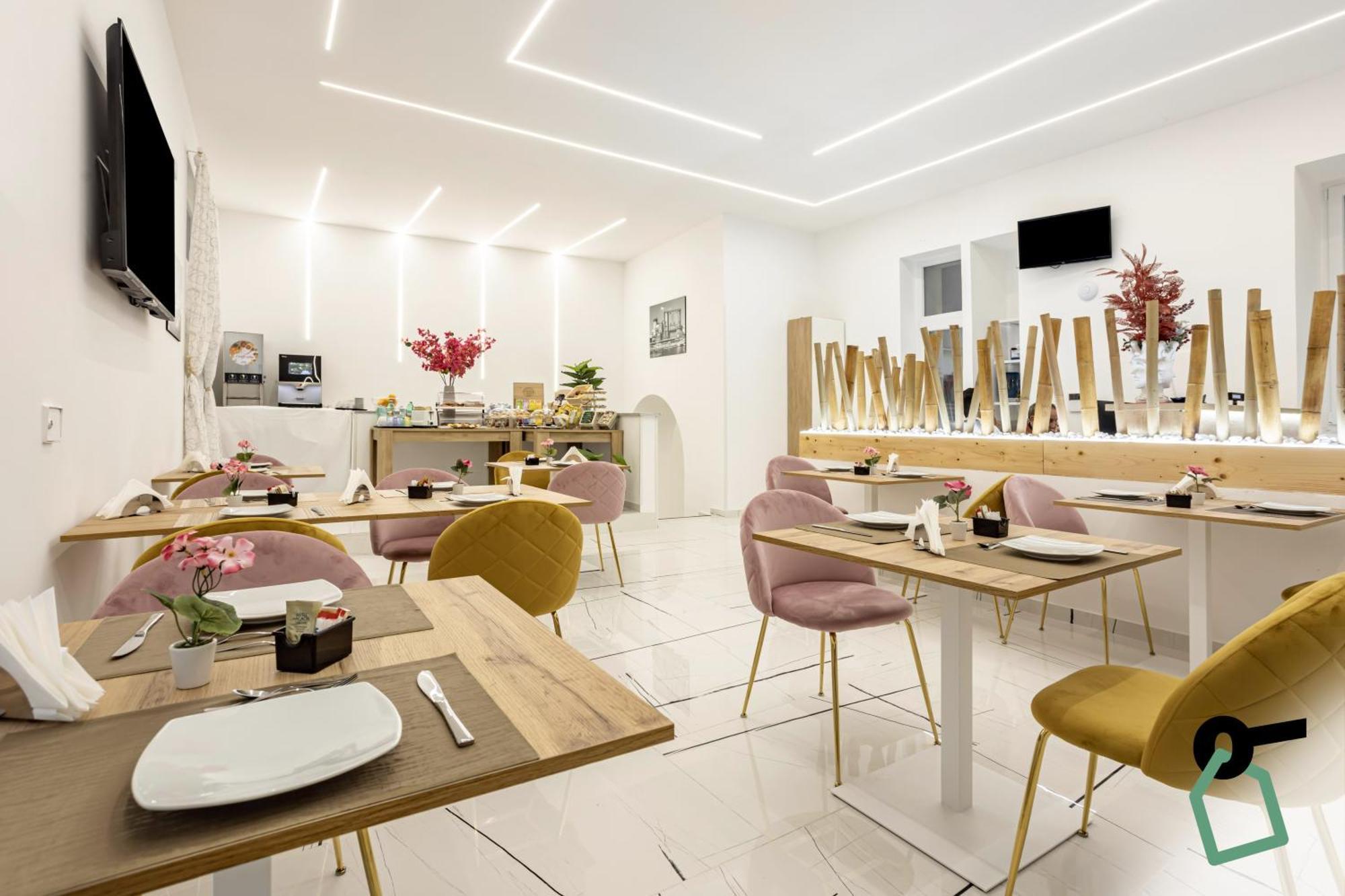 Hotiday Room Collection - Napoli Sant'Arcangelo Exterior photo